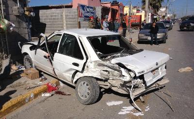Fuera de peligro policías de Fuerza Coahuila y particular tras choque