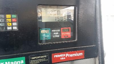 Empresarios gasolineros afinan acuerdo con Pemex y Hacienda en CDMX