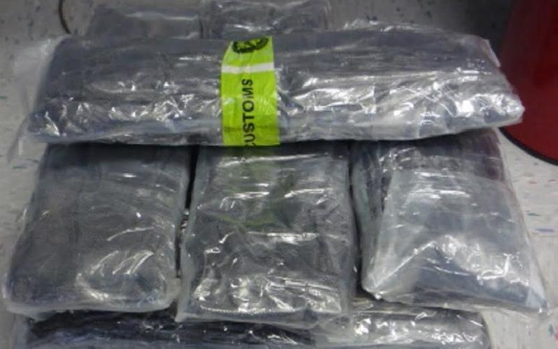 Detienen a nigropetense en puente dos de Eagle Pass con 25 libras de metanfetaminas