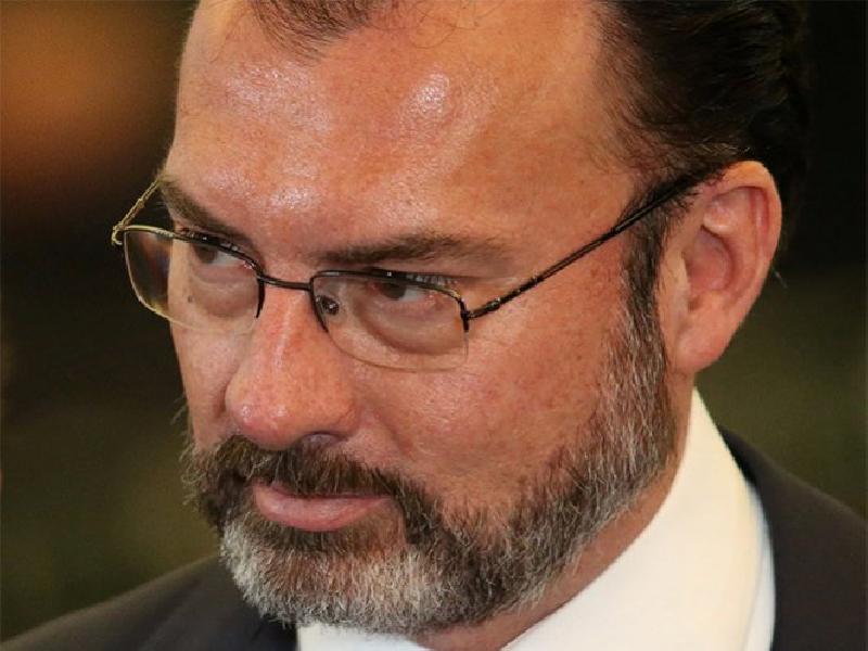 México no se moverá un milímetro sobre el muro: Videgaray