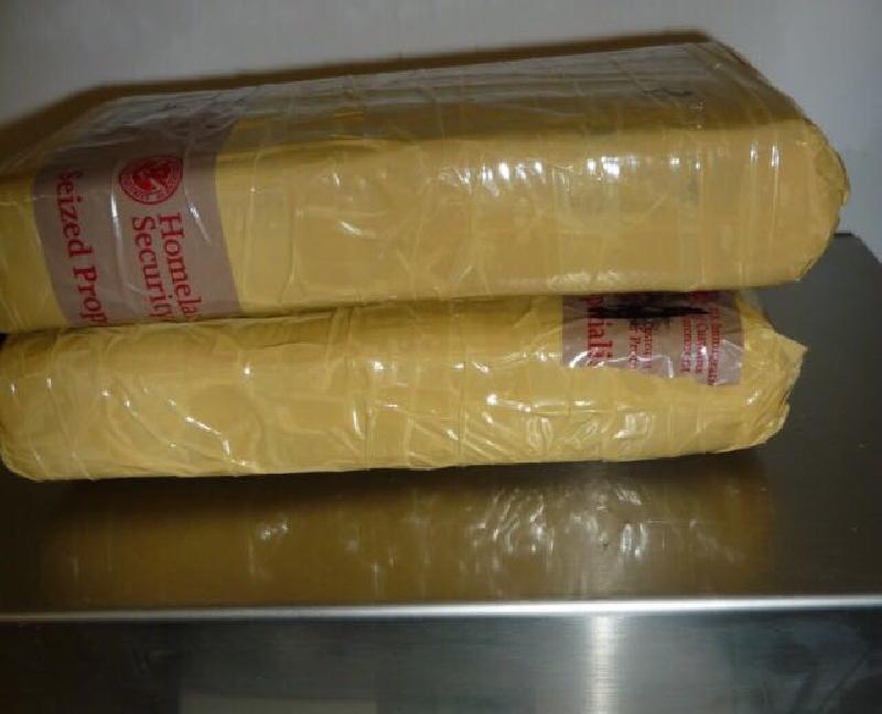 Arrestaron en el puente uno a nigropetense con cocaína valuada en 40 mil dólares