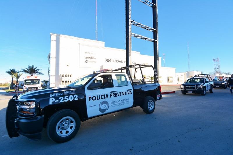 Esconde policía de Piedras Negras choque de patrulla