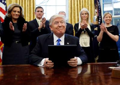 Congela juez de Hawai nuevo veto migratorio de Trump