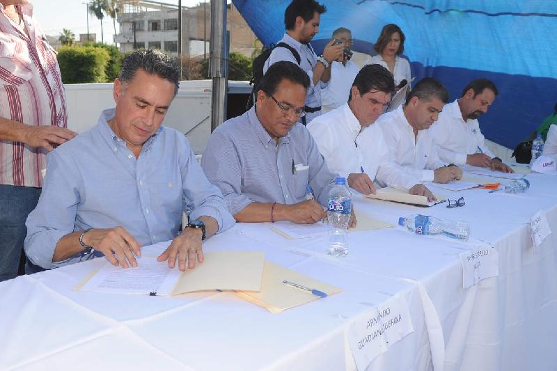 Comprometen 5 candidatos abrir el moreirazo