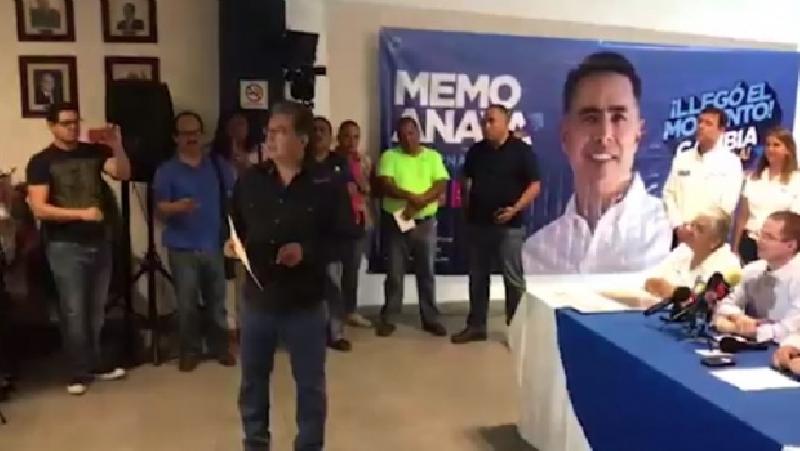 Acusado de lavar dinero de los Moreira irrumpió conferencia del PAN para negar los señalamientos en su contra. (Vea Video)