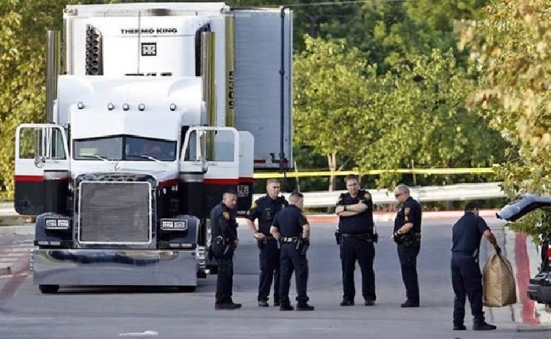 Sube a 10 los inmigrantes muertos hallados en camión en San Antonio, Texas