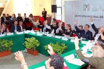 Avala Comisión de PRI abrir candidatura
