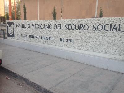 Por falla en drenaje del HGZ 11 del IMSS, envían pacientes al Hospital General