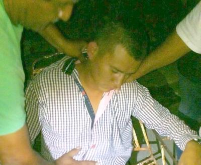 Intenta joven quitarse la vida ahorcándose con cinturón
