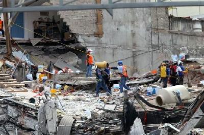 Suman 337 fallecidos por sismo, 198 de la CDMX