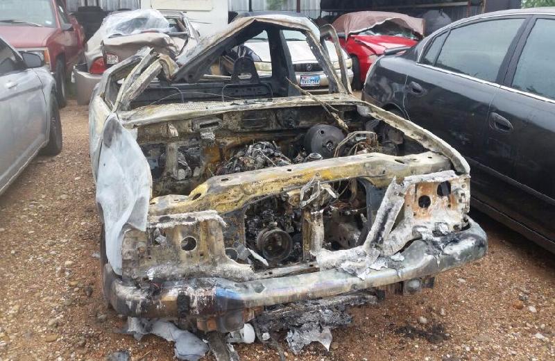 Camioneta vuelca y se incendia en la carretera Eagle Pass- Bracketville