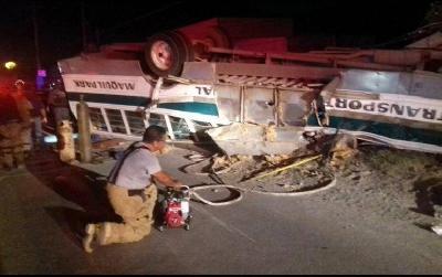 Siete muertos y 40 heridos dejó volcadura de transporte de personal en Reynosa