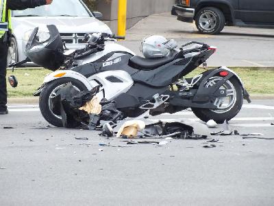 Se recupera el motociclista de Eagle Pass atropellado por su propia madre