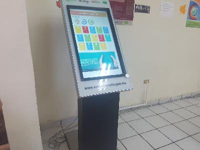 Instalan kiosco informativo para trámites y consultas en las oficinas regionales de educación