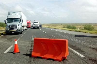 Contraflujo en la autopista Nuevo Laredo se convierte en megaatorón