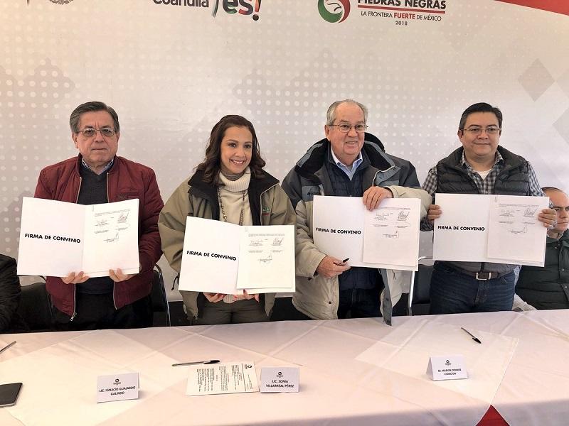 Firma convenio Piedras Negras con Nesse de México para pago de predial vía nómina 