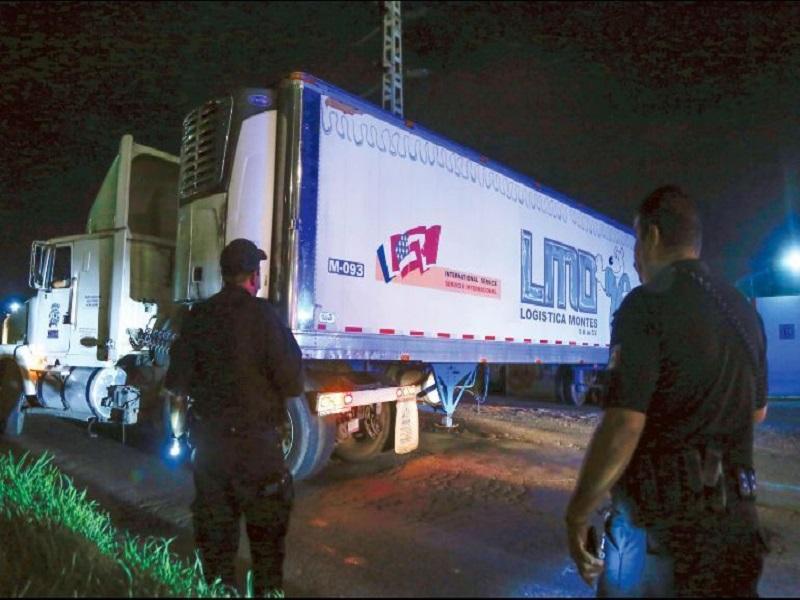 Cuerpos se almacenaron por 2 años en cajas de tráiler en Jalisco, revelan