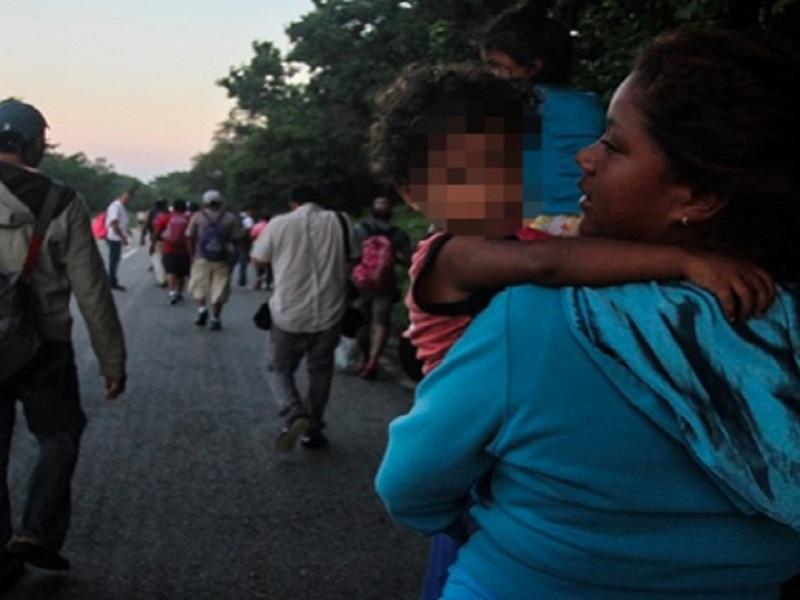 Polic a Federal reabre paso a caravana rumbo a Oaxaca La