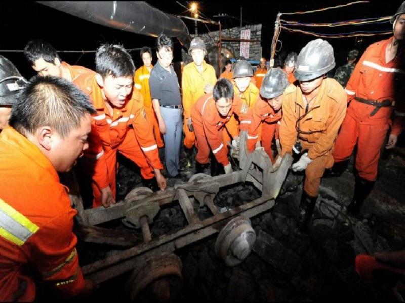 Al menos 20 muertos por accidente minero en China