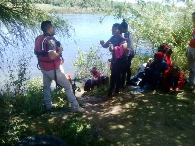 Aseguran a siete indocumentados hondureños a orillas del río Bravo en Acuña