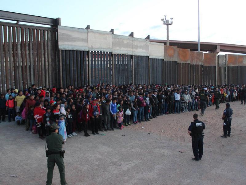 Han sido detenidos por la Patrulla Fronteriza más de medio millón de indocumentados en la frontera. (video)