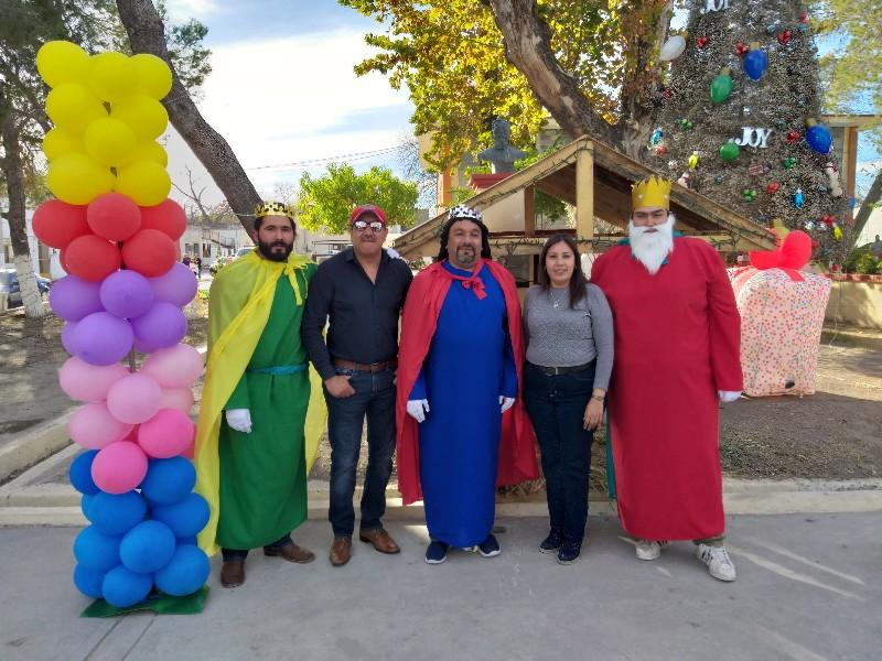 Alcaldesa encabezó  festejo por el Día de Reyes en Villa Unión