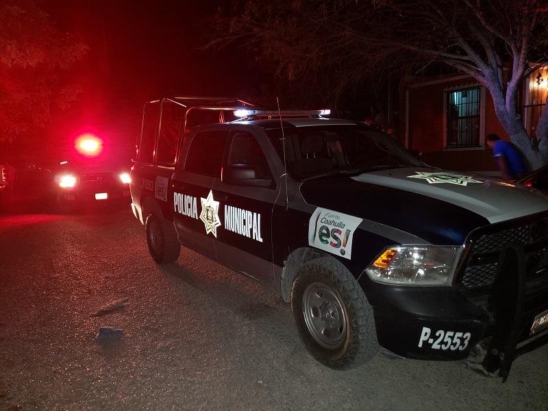 Investigan a policía de Piedras Negras que chocó a vehículo particular y huyó 