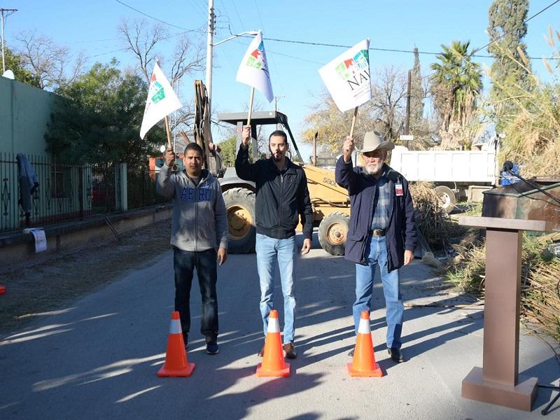 Ponen en marcha programa de limpieza en periferia de contenedores de basura en Nava