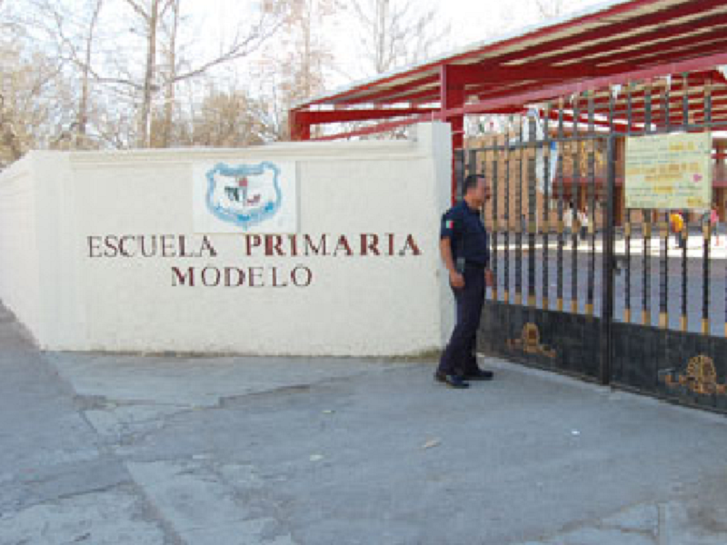 Tiene escuela Modelo nuevo director en el turno matutino
