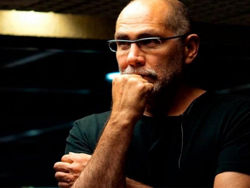 Gana Guillermo Arriaga premio Alfaguara 2020 por novela Salvar el fuego