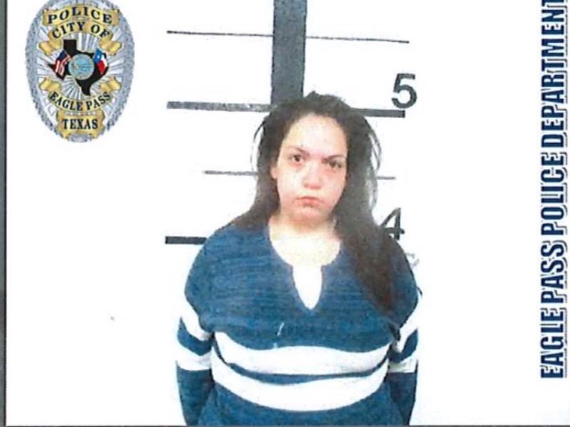 Mujer de Eagle Pass fue arrestada por herir con navaja a un hombre