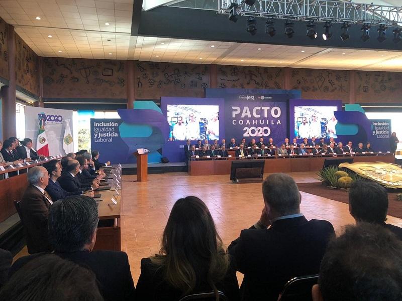 Alcalde Claudio Bres participó en la firma del Pacto Coahuila 2020 