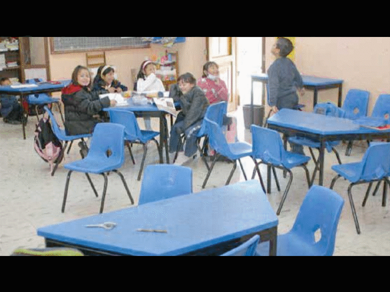 Ausentismo por frío de un 40 por ciento reportan en primarias de Piedras Negras