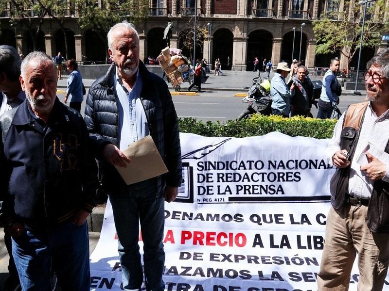 Protestan periodistas frente a la Suprema Corte por caso Sergio Aguayo vs Moreira