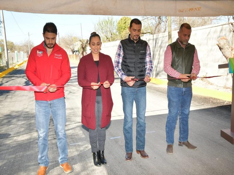 Entreg&oacute; alcalde Sergio Vel&aacute;zquez pavimentaci&oacute;n de dos calles en Nava