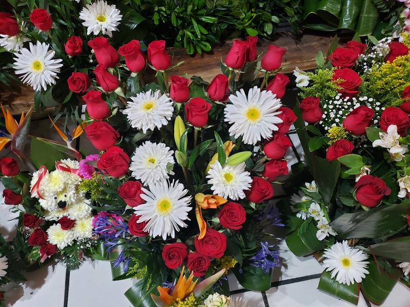 Flores cuestan desde 25 pesos y hasta lo que su bolsillo lo permita este San Valentín (video)