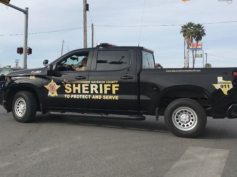 Joven de Eagle Pass rob&oacute; el auto a sus padres y luego lo choc&oacute; 