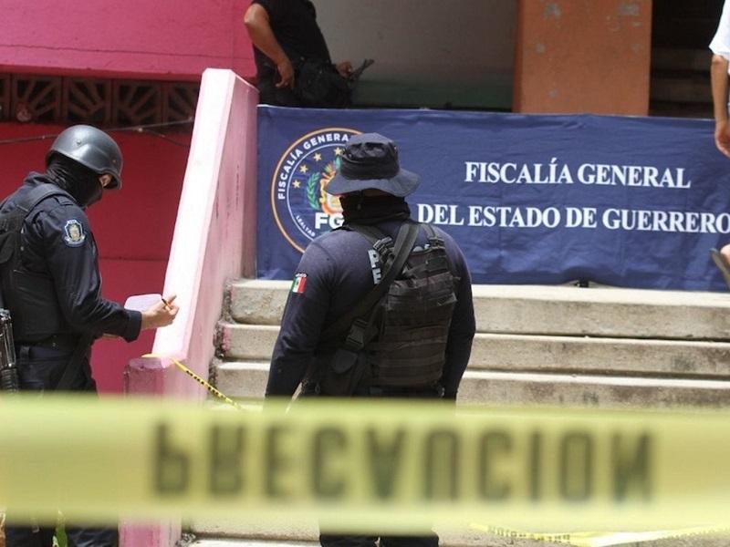 Adolescente denuncia acoso sexual de policías en Guerrero y diez horas después, la ejecutan