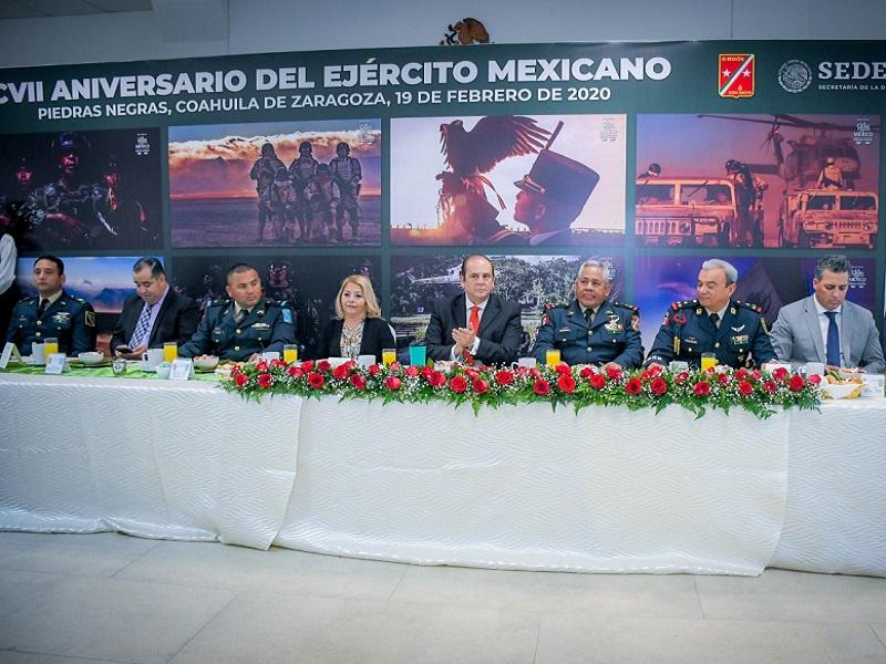 Piedras Negras reconoce al Ej&eacute;rcito en su d&iacute;a; representa gran parte de nuestra seguridad: CBG (video)