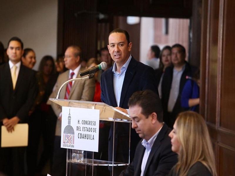 Firma Congreso del estado convenio de colaboraci&oacute;n con el ICAI