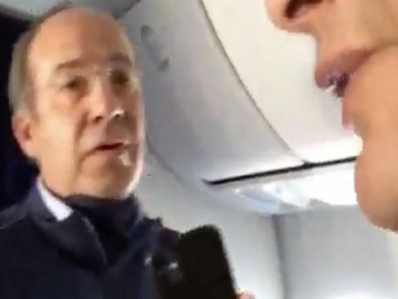 Gracias por la corrupci&oacute;n, le dice hombre a Felipe Calder&oacute;n en vuelo (video)