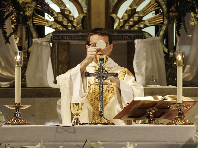 Emite iglesia cat&oacute;lica recomendaciones a fieles durante la misa tras llegada del COVID-19 a M&eacute;xico