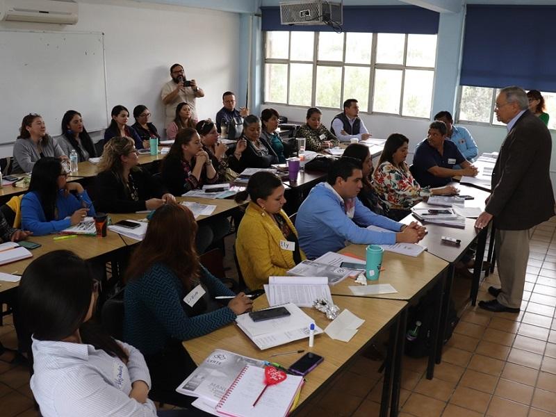 Docentes de Coahuila se capacitan para certificar escuelas de nivel básico 