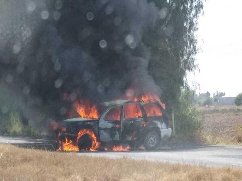 Reportan bloqueos e incendio de veh&iacute;culos en carreteras de Guanajuato