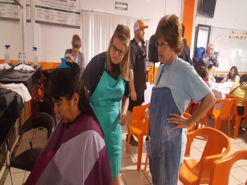 J&oacute;venes texanos ofrecieron brigada de atenci&oacute;n en Acu&ntilde;a