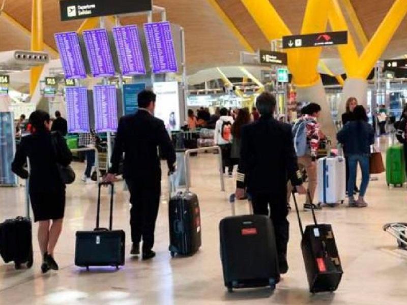 Viajeros europeos pasar&aacute;n 14 d&iacute;as en M&eacute;xico antes de llegar a Estados Unidos