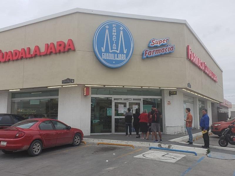 Por COVID-19- farmacias restringen acceso a clientes en Piedras Negras