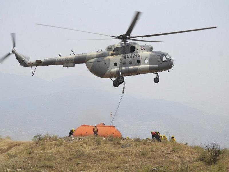 Se desploma helicóptero de la Marina en Veracruz; hay un muerto