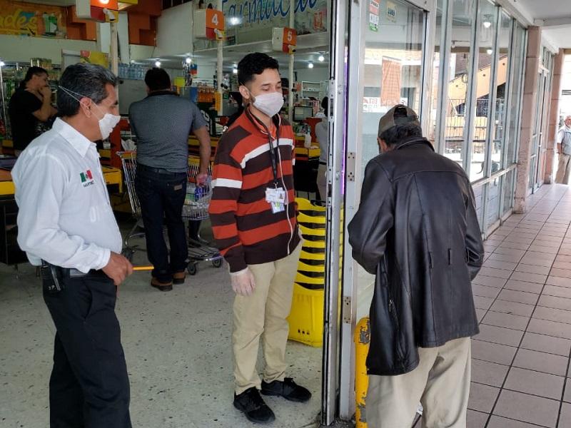 Rechazan adultos mayores medidas del centro comercial El Mirador por coronavirus
