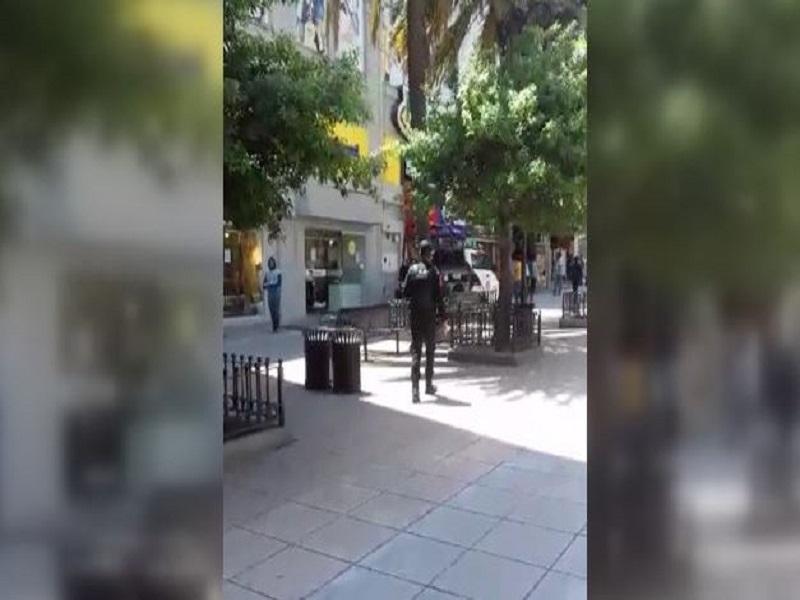 Fuerza Civil desaloja a ciudadanos que no acatan medidas por coronavirus en Monterrey (video)